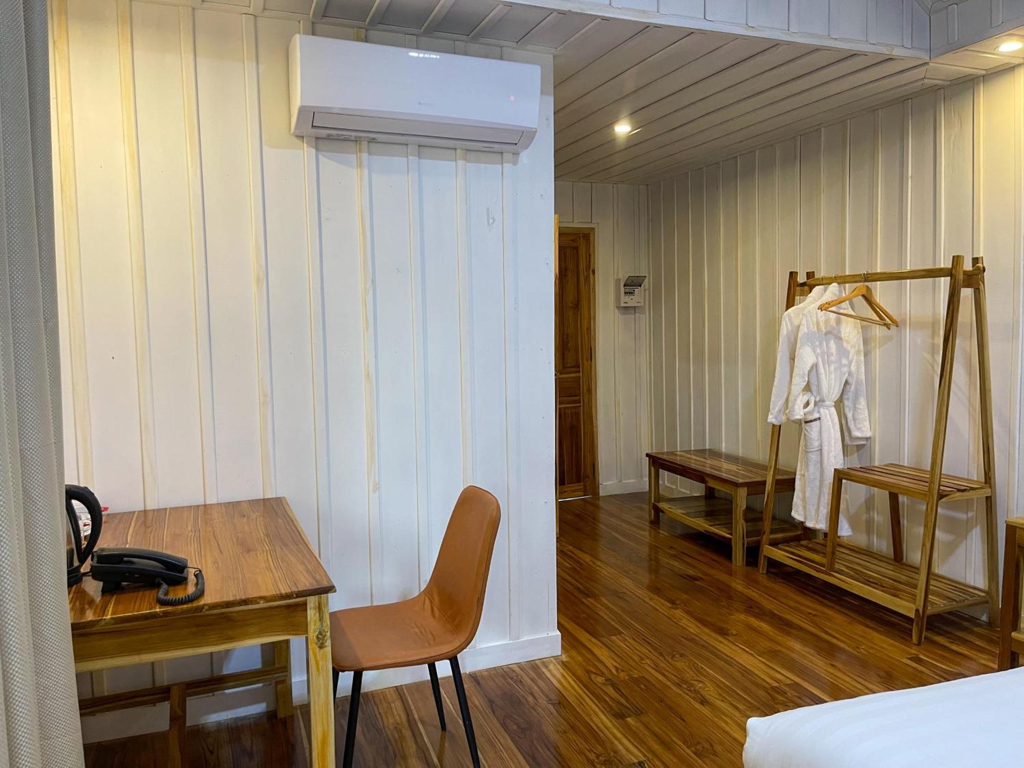 Nongkhiaw The Float House Hotel ภายนอก รูปภาพ