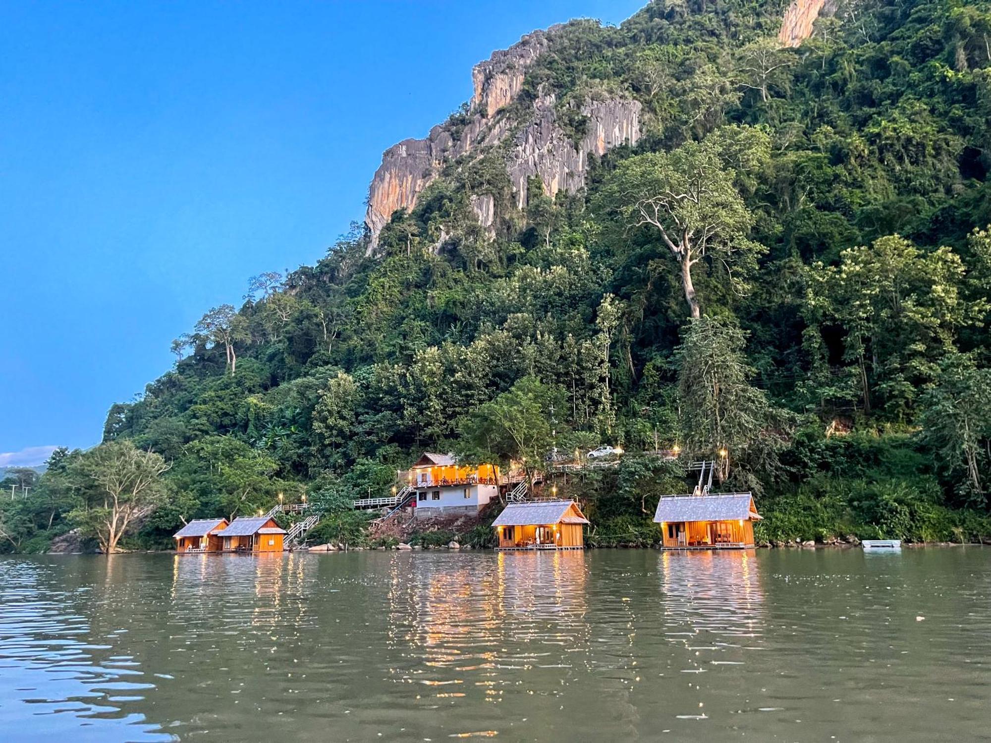 Nongkhiaw The Float House Hotel ภายนอก รูปภาพ