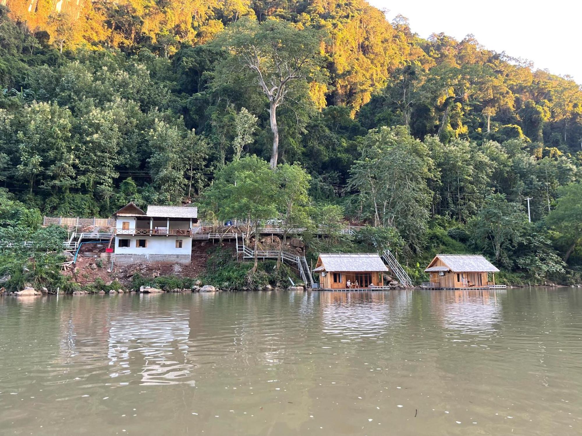 Nongkhiaw The Float House Hotel ภายนอก รูปภาพ
